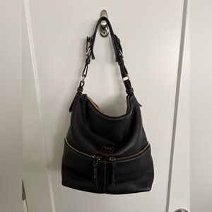 Dooney & Bourke Black Leather Medium Zipper Pocket Sac Leather Bag